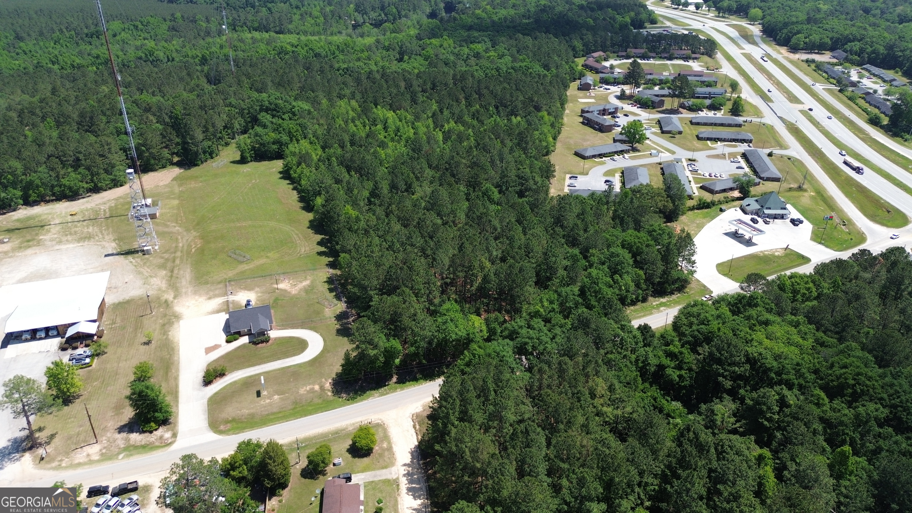 850 Buttermilk Road Sylvania, GA 30467 - Photo 3 of 11 an aerial view of a residential houses with yard