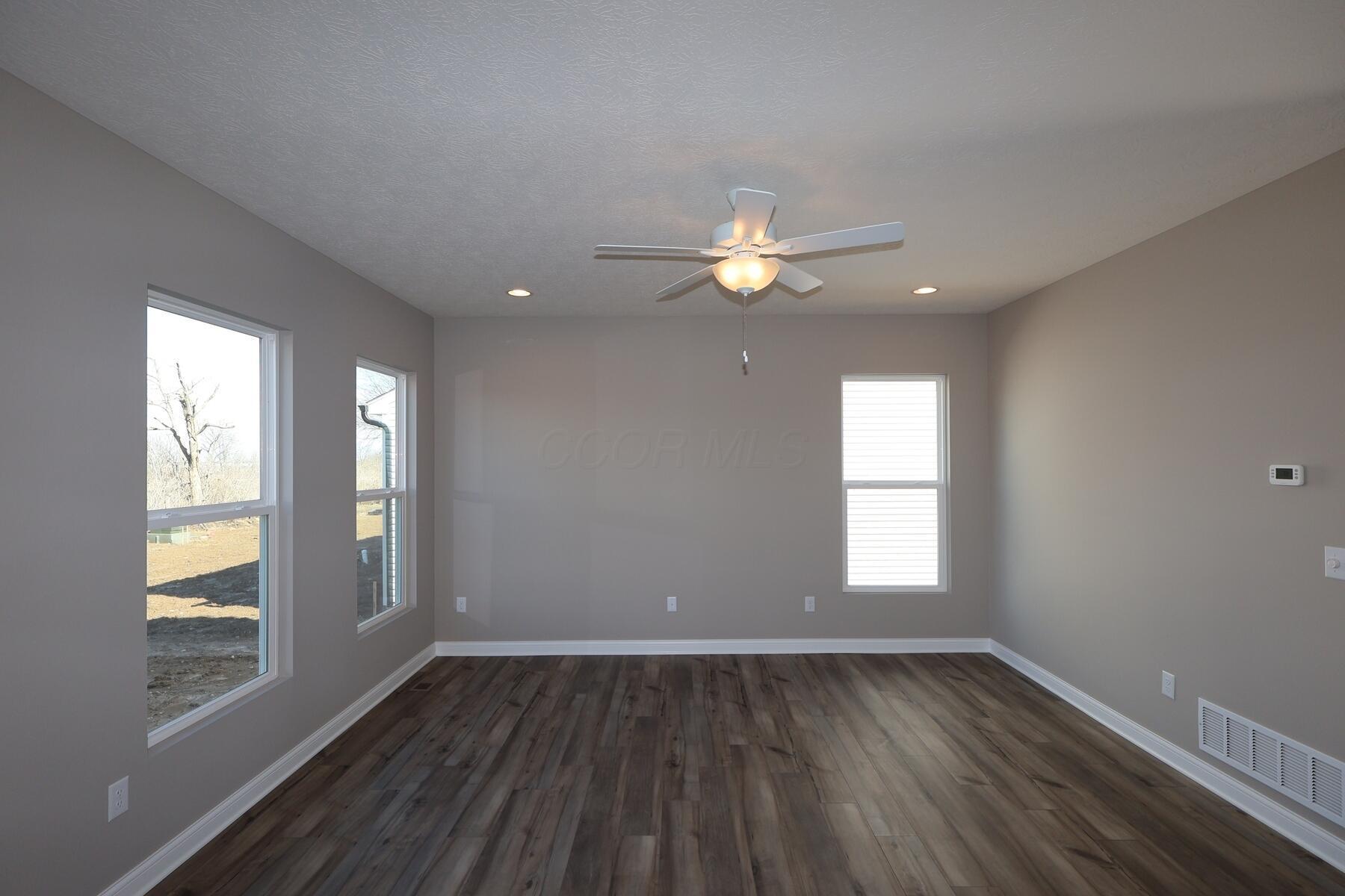 338 Cherry Hills Road Commercial Point, OH 43116 - Photo 10 of 27 Family Room