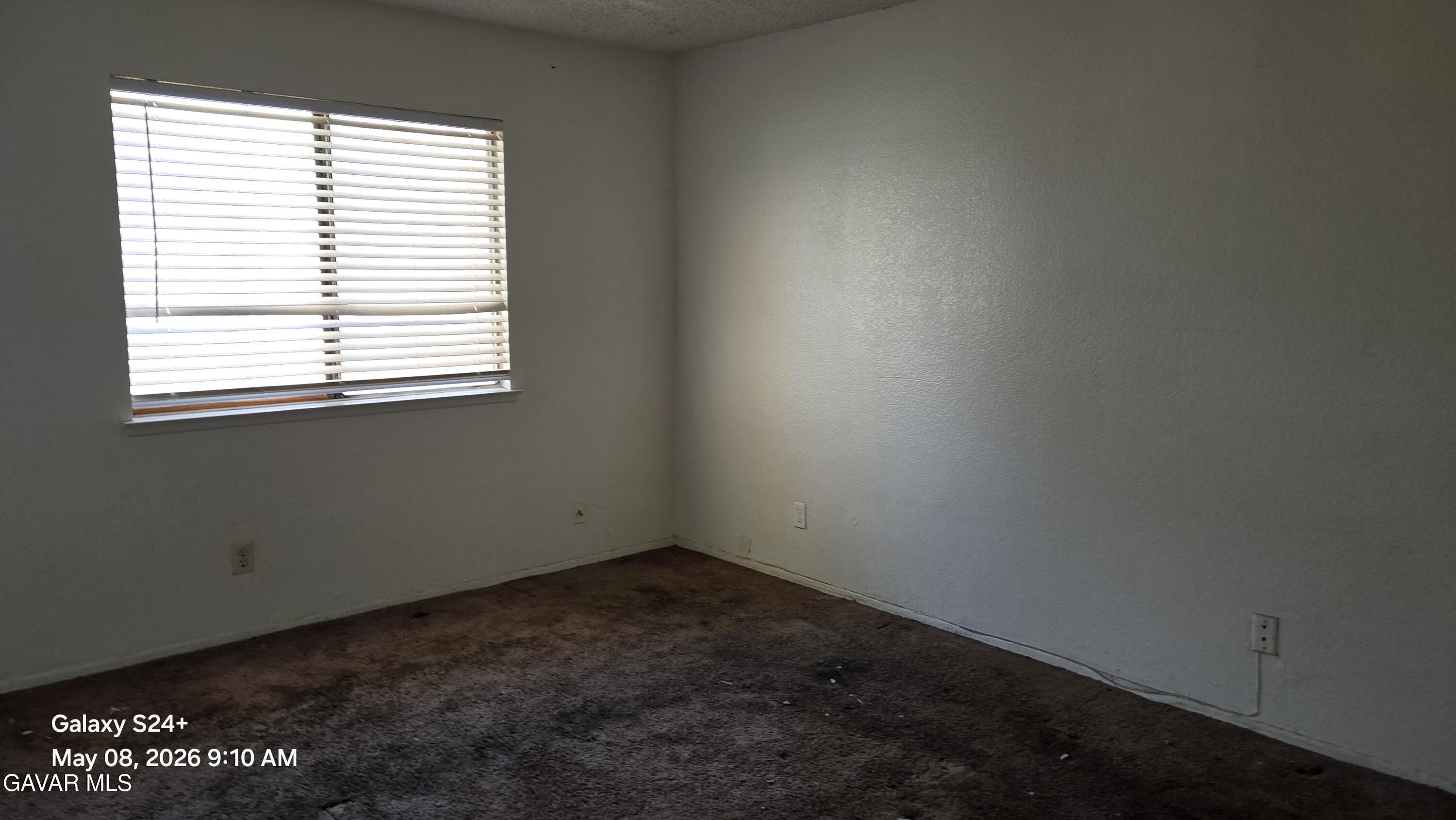 37007 Vía Del Rio Palmdale, CA 93550 - Photo 17 of 27 20260508_091037