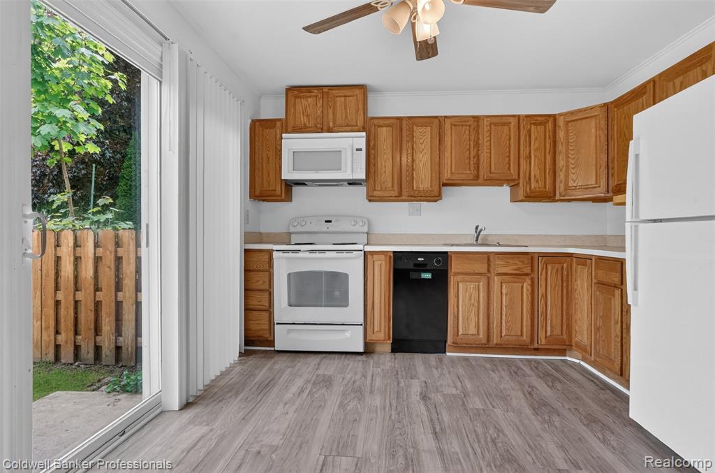 902 Little Hill Court Rochester, MI 48307 - Photo 8 of 18
