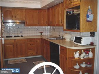 4236 Greenmount Road Philadelphia, PA 19154 - Photo 3 of 12 Kitchen