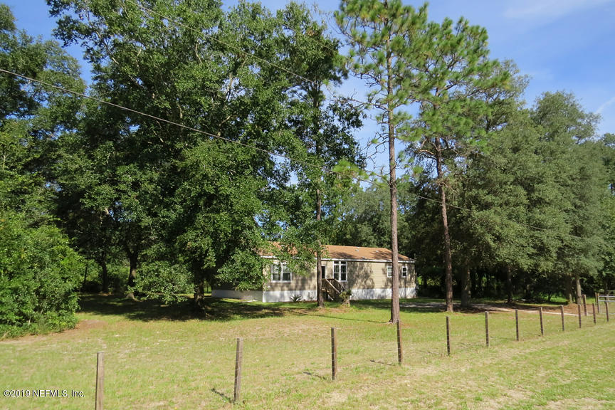 2546 Rabbit Court Middleburg, FL 32068 - Photo 2 of 42 3/2 + Extras