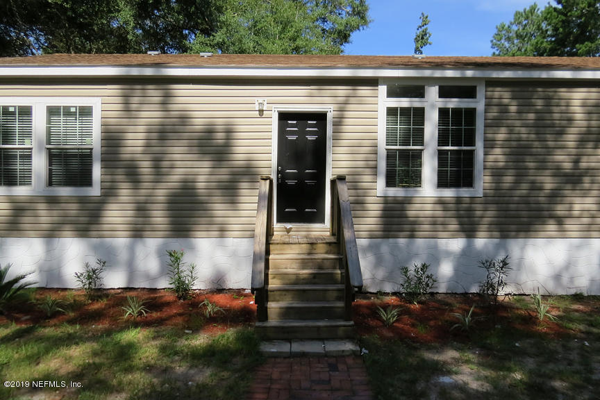 2546 Rabbit Court Middleburg, FL 32068 - Photo 4 of 42 004