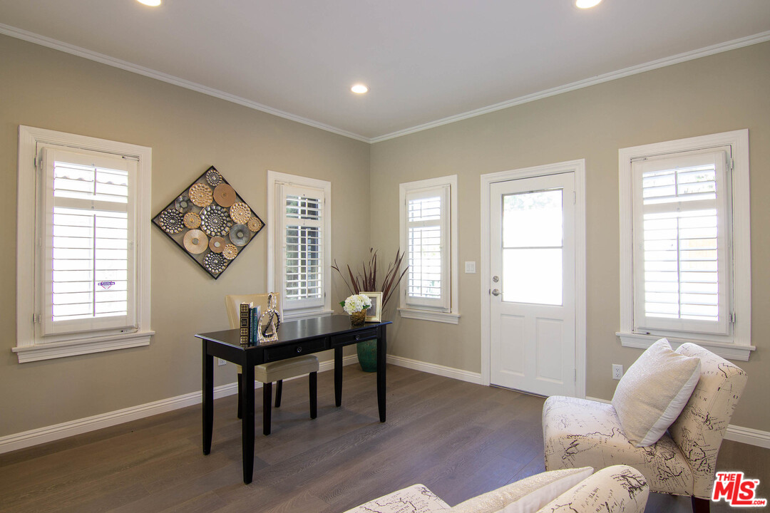 2139 Wellington Road Los Angeles, CA 90016 - Photo 20 of 44 Gallery Image 20