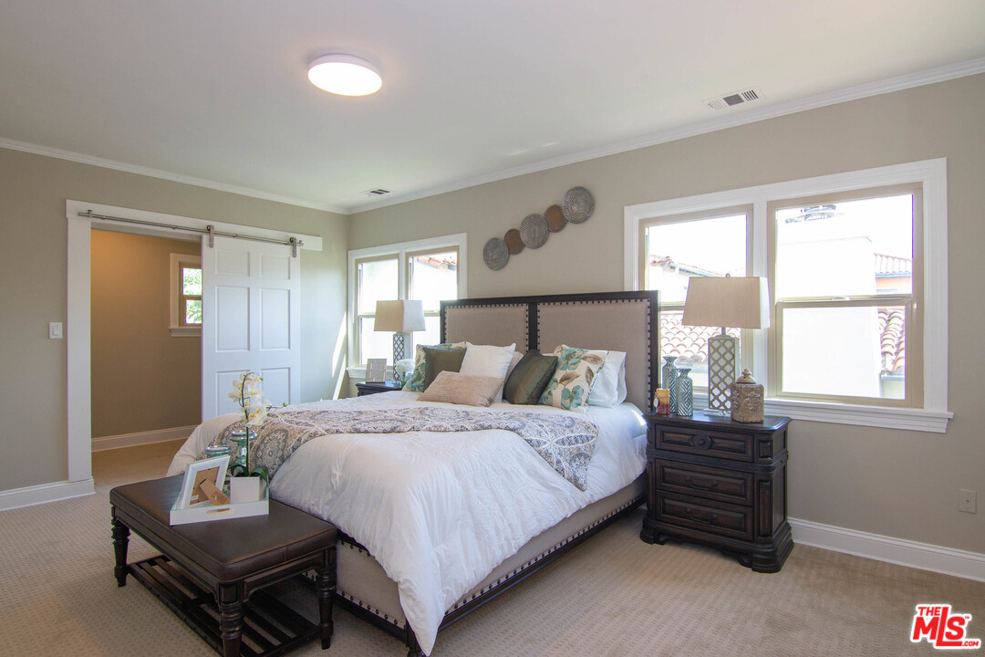 2139 Wellington Road Los Angeles, CA 90016 - Photo 30 of 44 Gallery Image 30