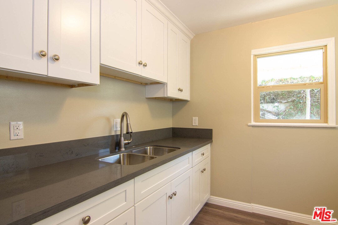 2139 Wellington Road Los Angeles, CA 90016 - Photo 41 of 44 Gallery Image 41