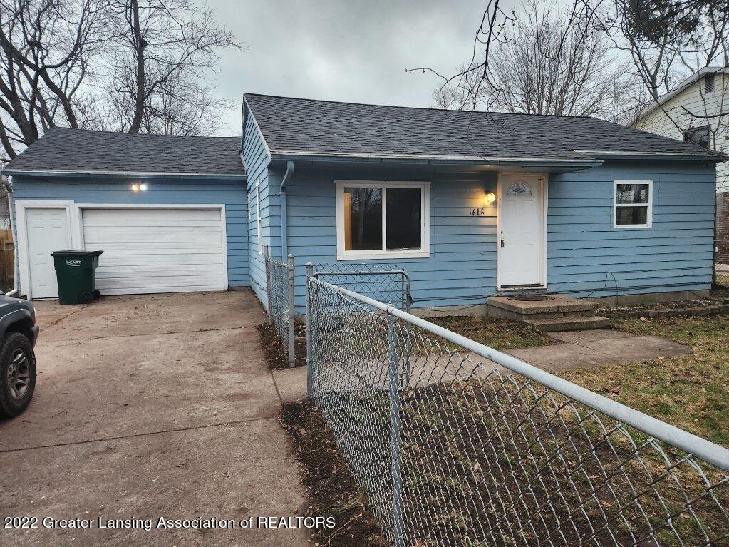1616 West Miller Road Lansing, MI 48911 - Photo 1 of 13 1616 W Miller