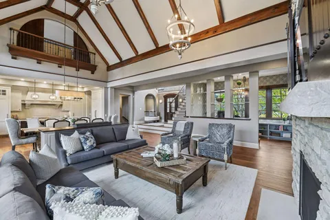 $3,600,000 | 425 Carpenters Point, Wayzata, MN 55391