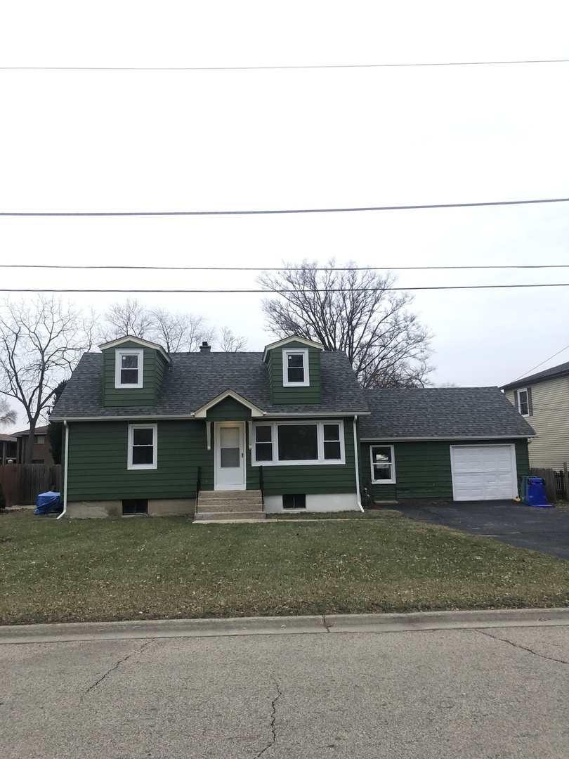 9 Tweed Road Fox Lake, IL 60020 - Photo 2 of 27