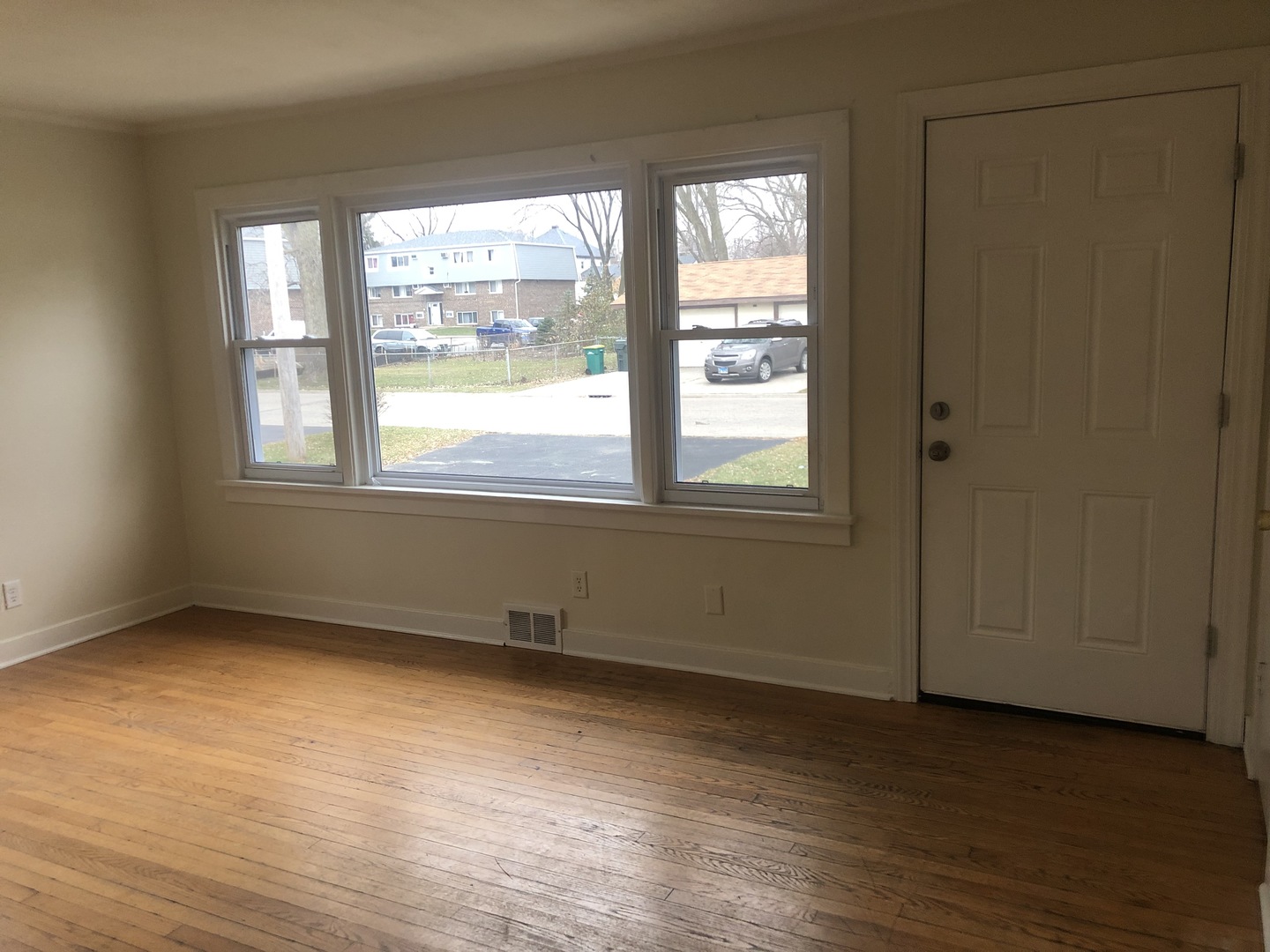 9 Tweed Road Fox Lake, IL 60020 - Photo 10 of 27