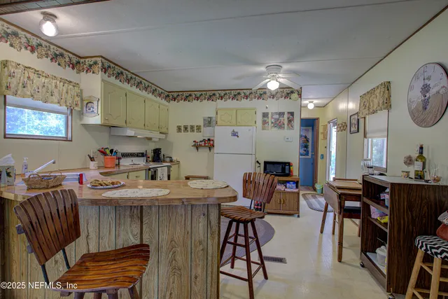 $135,500 | 143 Mosswood Street, Georgetown, FL 32139