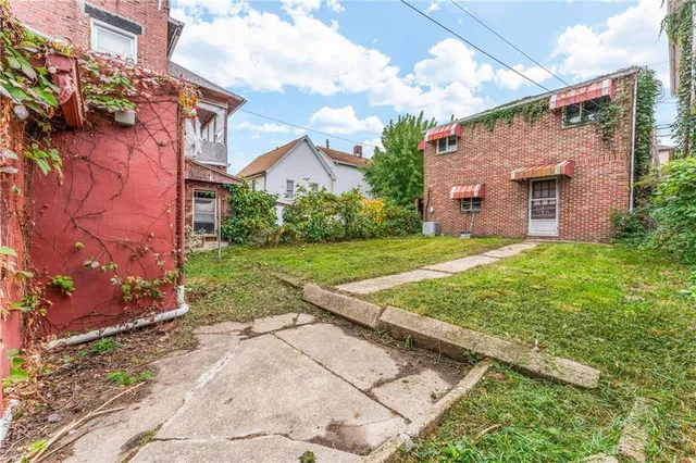 $80,000 | 1205 Lawrence Avenue, Ellwood City, PA 16117