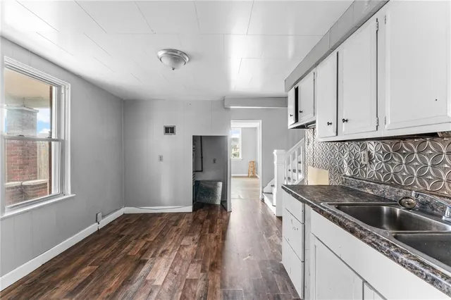 $80,000 | 1205 Lawrence Avenue, Ellwood City, PA 16117