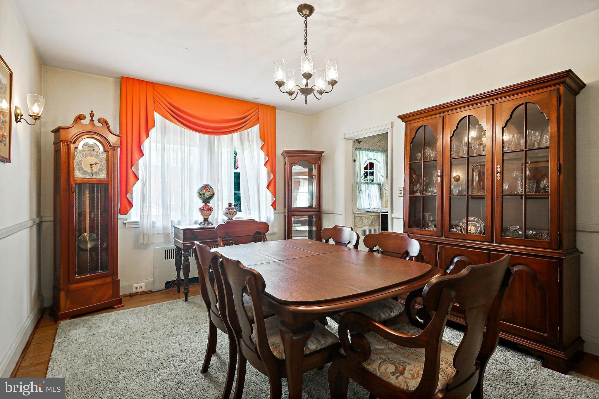 48 Dunkirk Road Baltimore, MD 21212 - Photo 8 of 34 a dining room with furniture and window