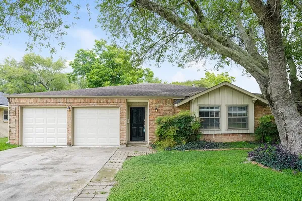 $2,230 | 1817 New Orleans Street, Deer Park, TX 77536