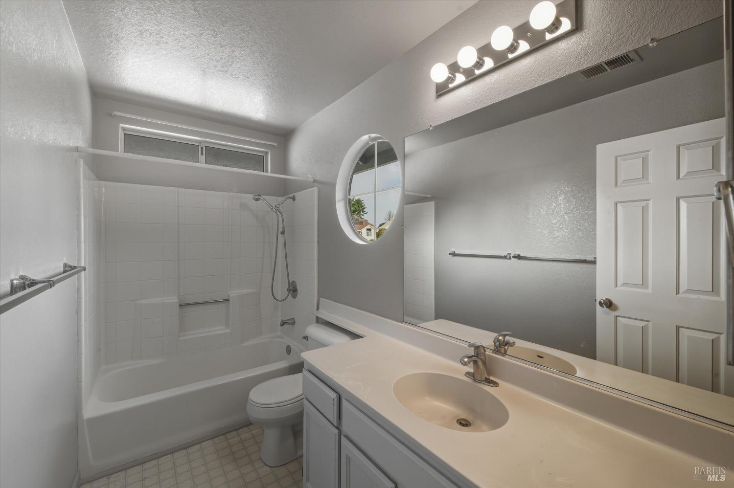 8873 Lebec Lane Cotati, CA 94931 - Photo 31 of 49 3rd full bathroom located upstairs.