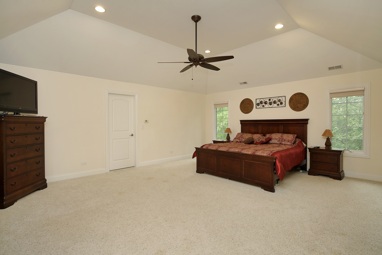 1528 Stratford Road Deerfield, IL 60015 - Photo 13 of 25 a living room with furniture and a flat screen tv