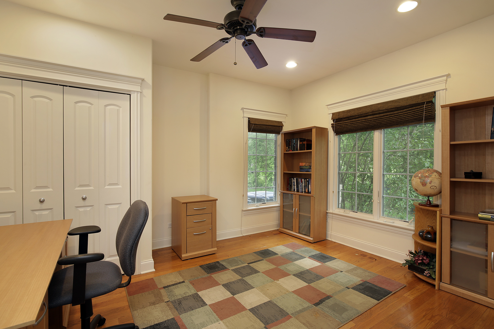 1528 Stratford Road Deerfield, IL 60015 - Photo 9 of 25 a workspace with furniture and window