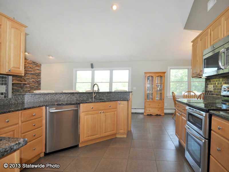 428 Lake Road Tiverton, RI 02878 - Photo 6 of 25 Kitchen.