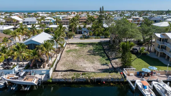 $1,900,000 | 483 Bahia Avenue, Key Largo, FL 33037