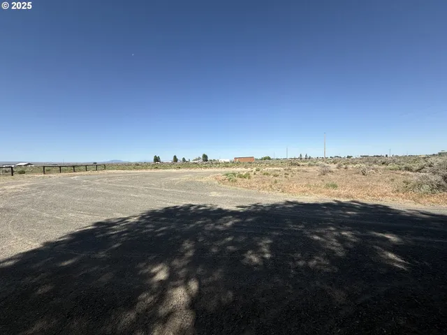 $325,000 | 87932 Pinion Lane, Christmas Valley, OR 97641