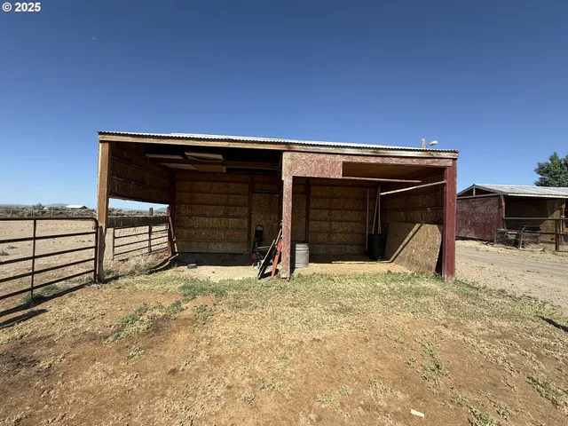 a view of a house with a garage