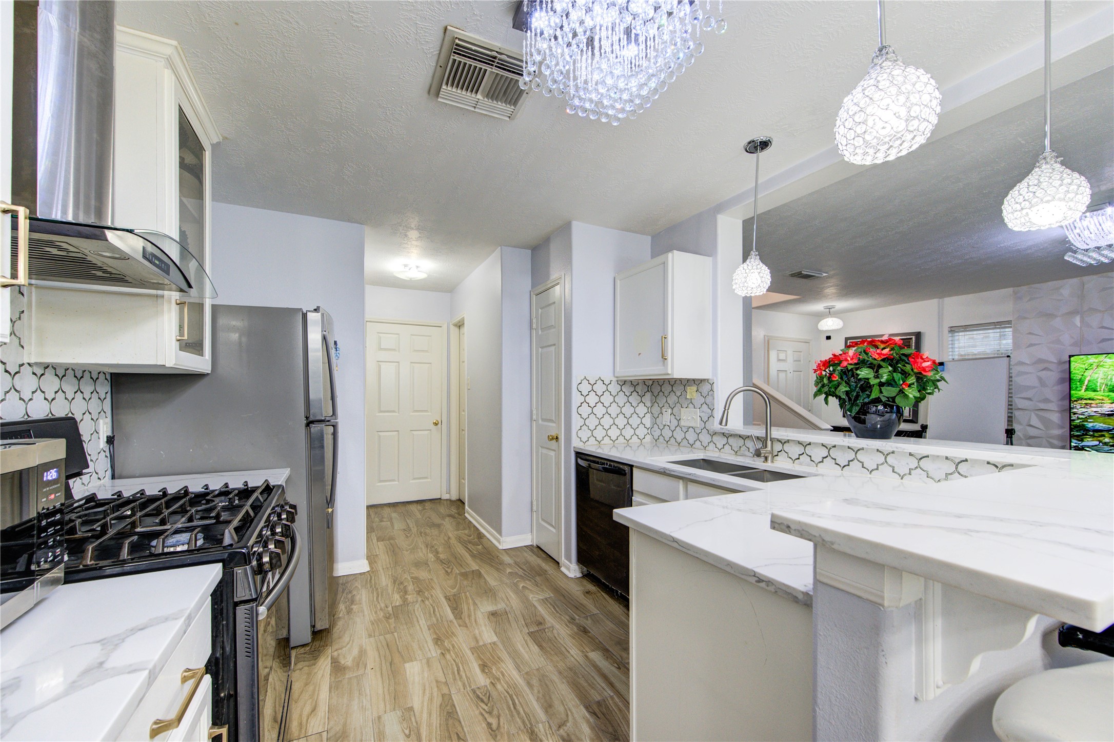 19334 Strathmore Pl Lane Katy, TX 77449 - Photo 15 of 47