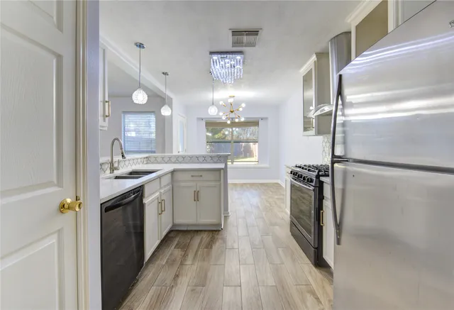 $2,100 | 19334 Strathmore Pl Lane, Katy, TX 77449