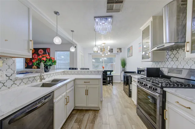 $2,100 | 19334 Strathmore Pl Lane, Katy, TX 77449