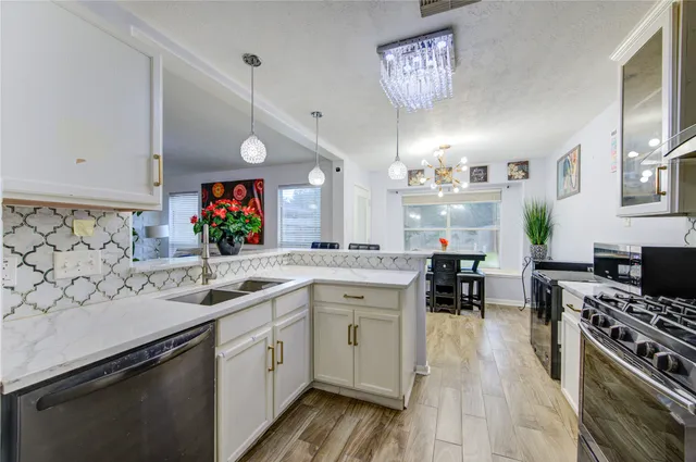 $2,100 | 19334 Strathmore Pl Lane, Katy, TX 77449