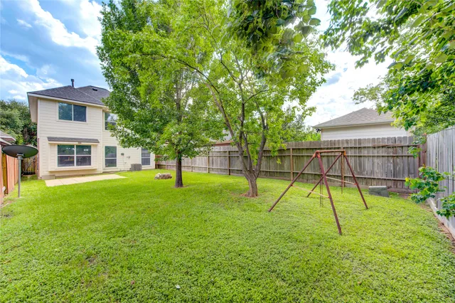$2,100 | 19334 Strathmore Pl Lane, Katy, TX 77449