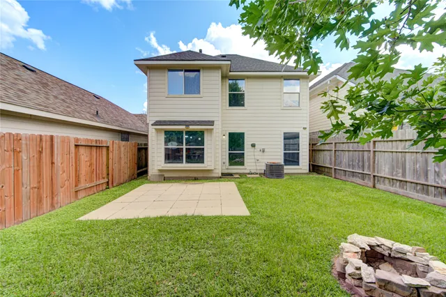 $2,100 | 19334 Strathmore Pl Lane, Katy, TX 77449