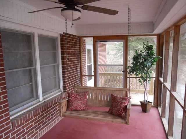 280 Armstrong Road Seneca, SC 29678 - Photo 4 of 13 Gallery Image 4