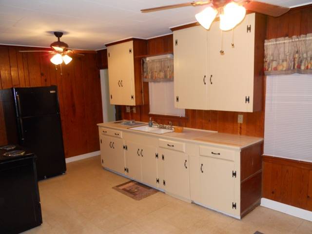 280 Armstrong Road Seneca, SC 29678 - Photo 6 of 13 Gallery Image 6