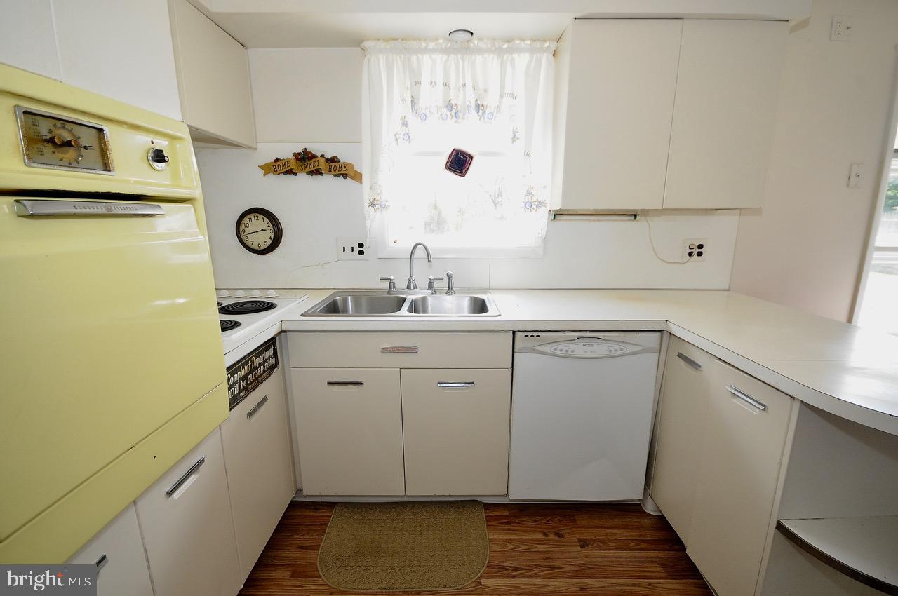 239 Almond Road Elmer, NJ 08318 - Photo 13 of 32