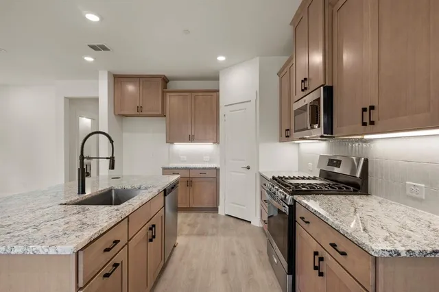 $400,990 | 2512 Red Tailed Hawk Lane, McKinney, TX 75071