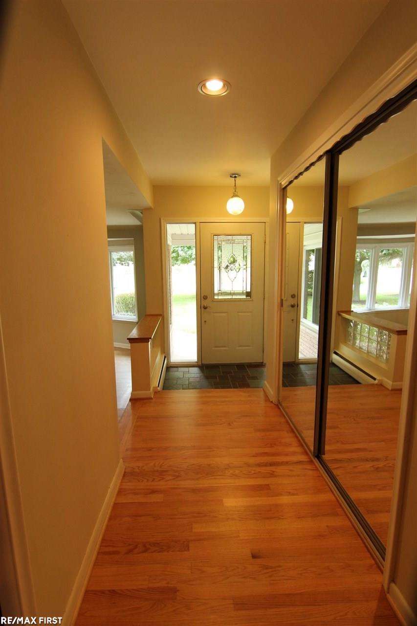671 Wilwood Road Rochester Hills, MI 48309 - Photo 9 of 38