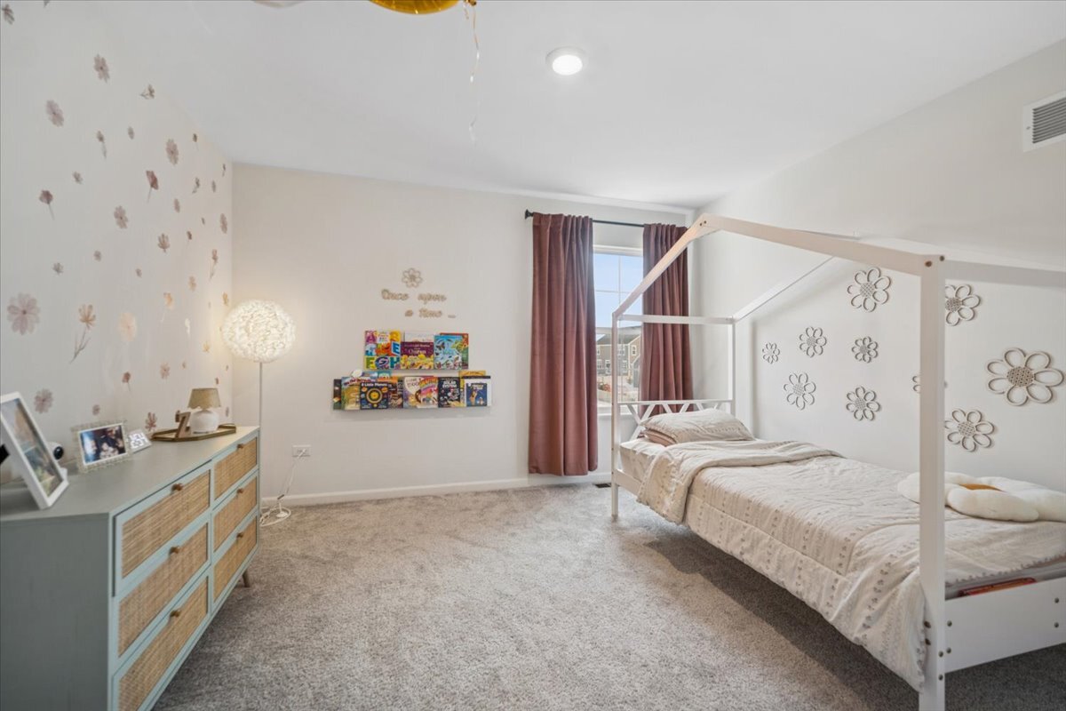 3641 Eldorado Road Elgin, IL 60124 - Photo 13 of 25