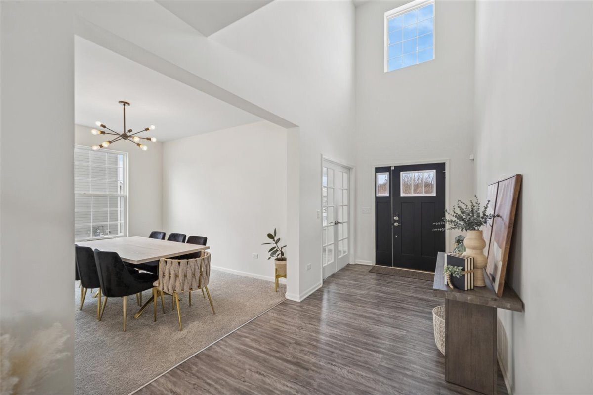 3641 Eldorado Road Elgin, IL 60124 - Photo 3 of 25