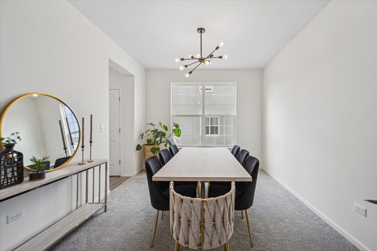 3641 Eldorado Road Elgin, IL 60124 - Photo 5 of 25