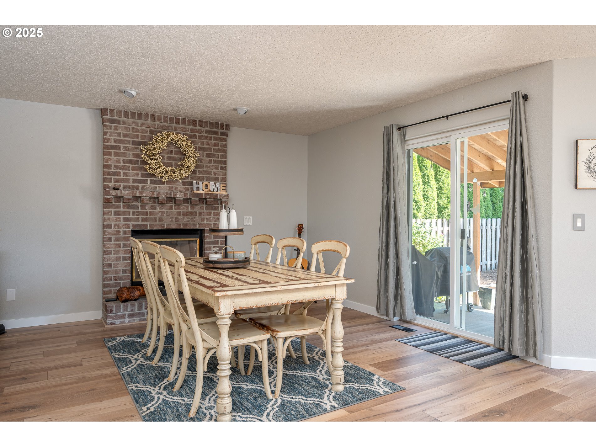 724 Southwest 28th Street Troutdale, OR 97060 - Photo 16 of 47