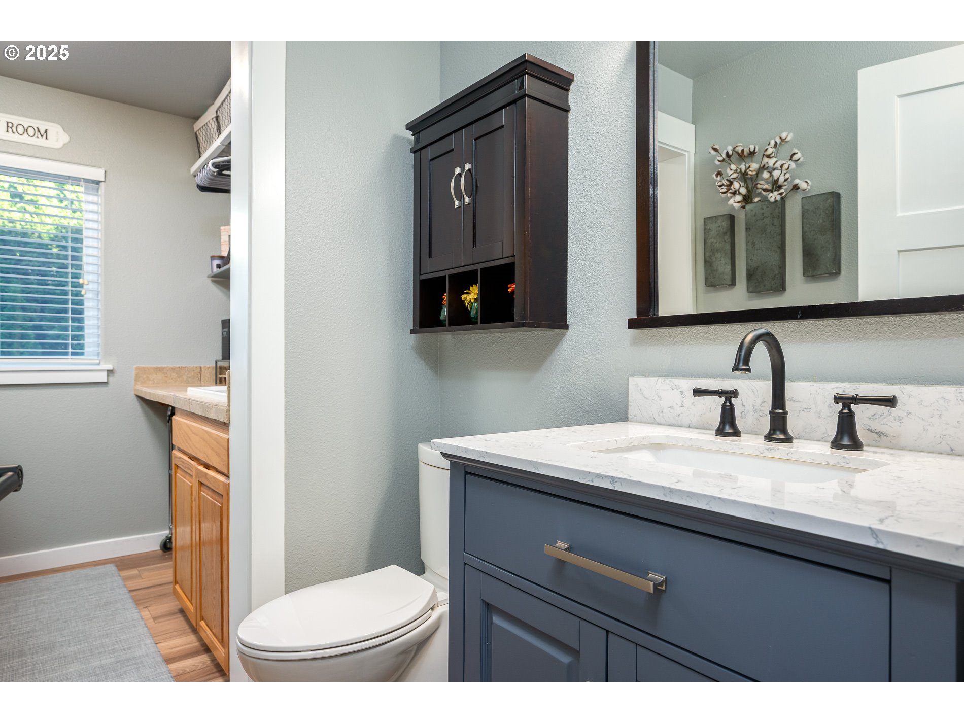 724 Southwest 28th Street Troutdale, OR 97060 - Photo 18 of 47