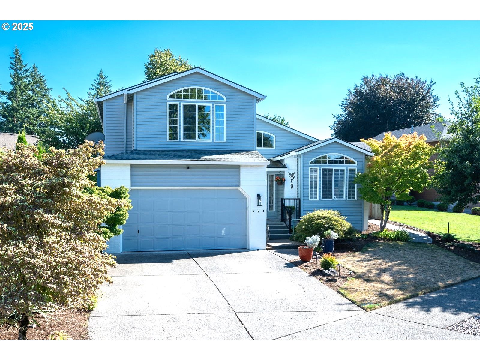 724 Southwest 28th Street Troutdale, OR 97060 - Photo 2 of 47