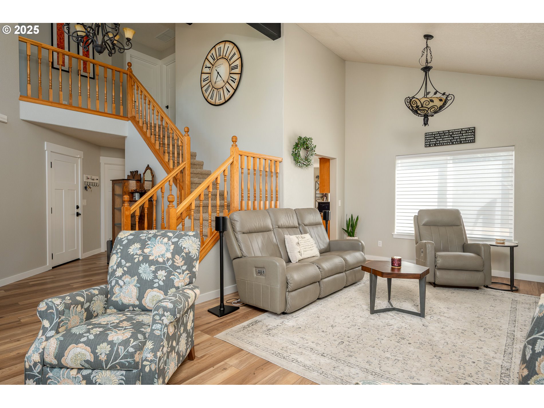 724 Southwest 28th Street Troutdale, OR 97060 - Photo 6 of 47