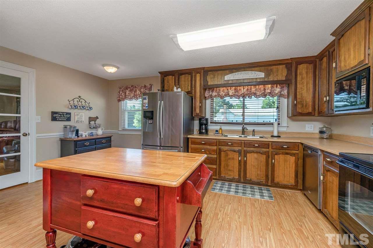88 Glover Road Dunn, NC 28334 - Photo 11 of 30