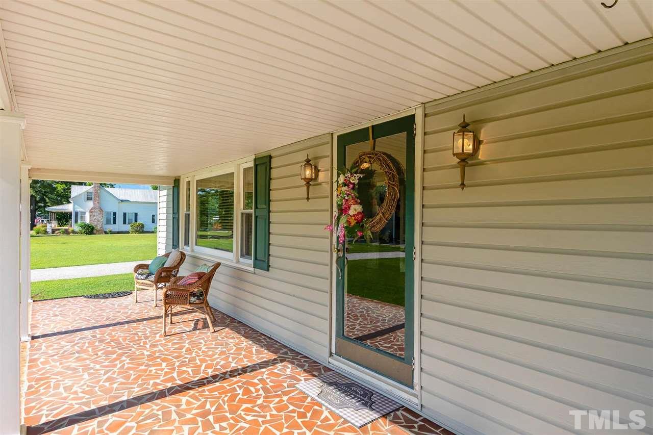 88 Glover Road Dunn, NC 28334 - Photo 6 of 30