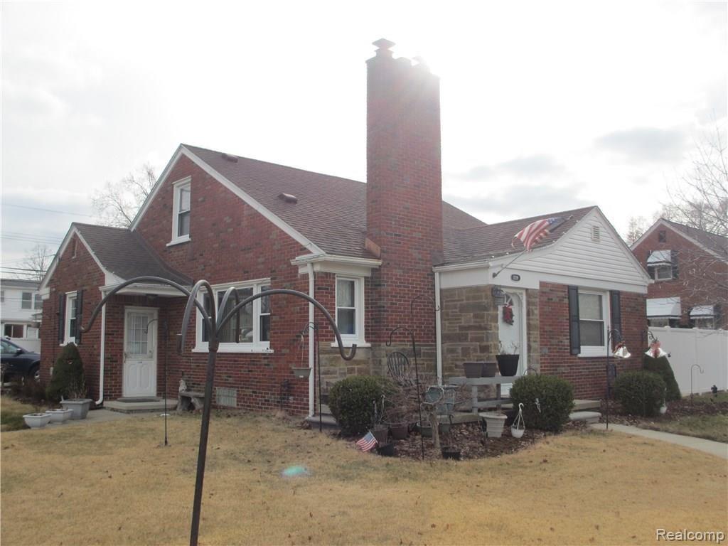 13219 Rosedale Street Southgate, MI 48195 - Photo 1 of 19 IMG_8564.JPG