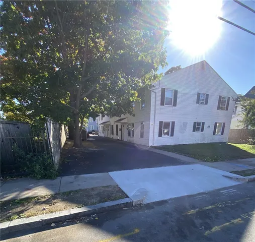 $1,750 | 174 Daboll Street, Unit C, Providence, RI 02907