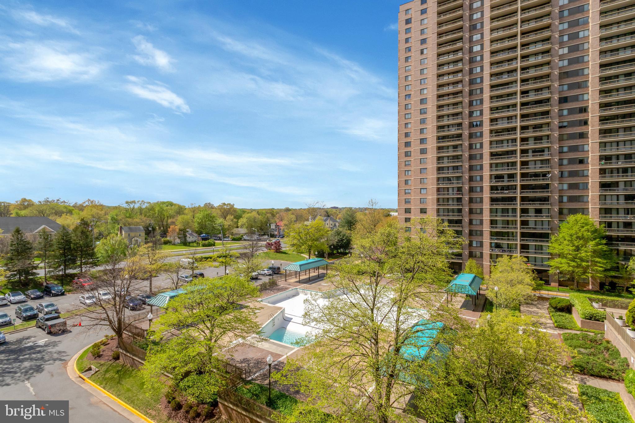5501 Seminary Road, Unit 514S Falls Church, VA 22041 - Photo 19 of 72 a view of a lake with a building in the background