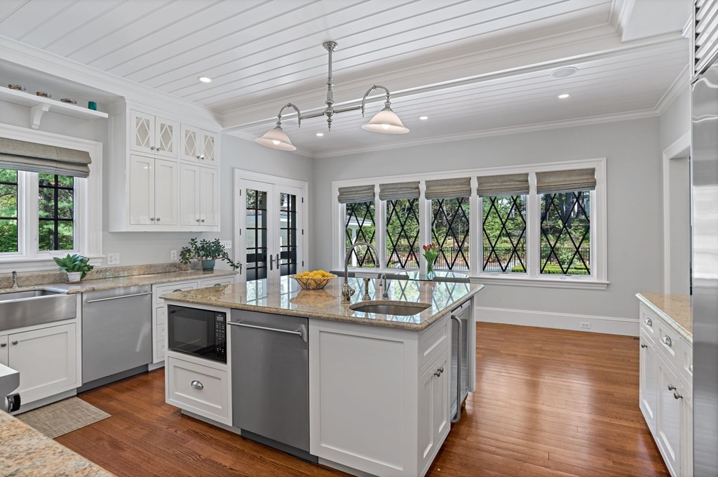 134 Musterfield Road Concord, MA 01742 - Photo 10 of 28